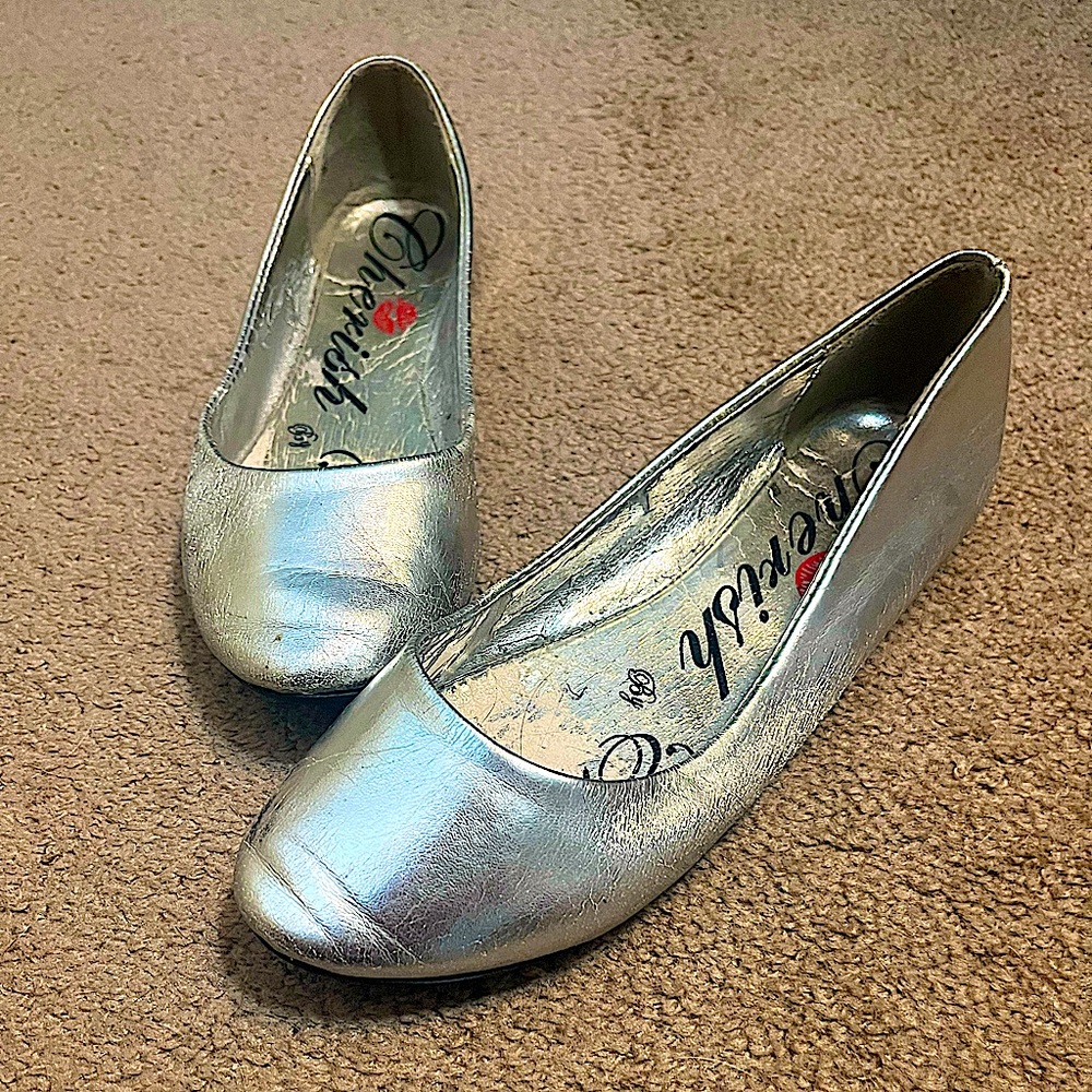 Beautiful Silver Flats